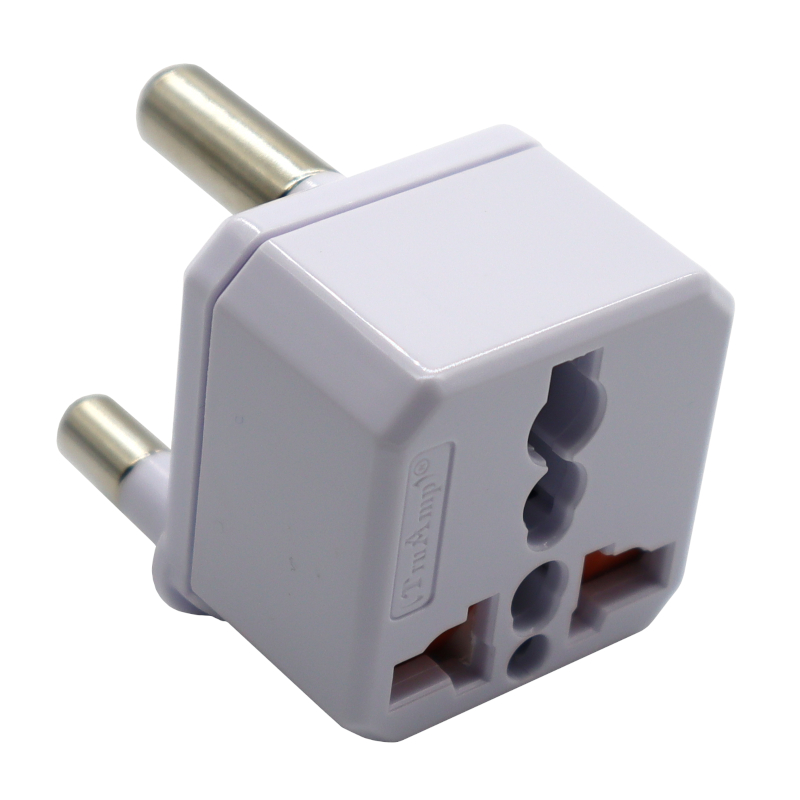 GUTASA_wr_01b.jpg GIZZU Universal Travel Adapter - Image 1